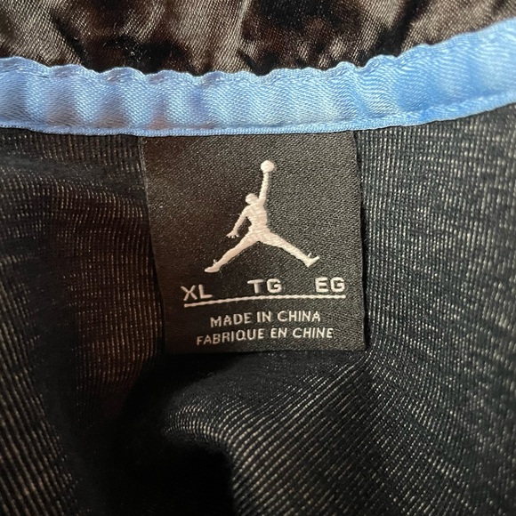 Nike Men’s Zip Front Hoodie - Picture 5 of 8